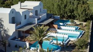 Foto dalla galleria di 9 Muses Santorini Resort a Perivolos