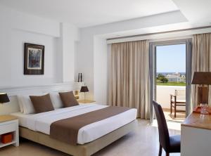 Foto dalla galleria di 9 Muses Santorini Resort a Perivolos