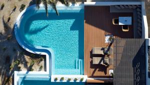 Foto dalla galleria di 9 Muses Santorini Resort a Perivolos