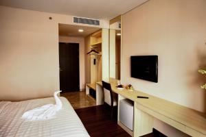 Ảnh trong thư viện ảnh của Hotel California Bandung ở Bandung