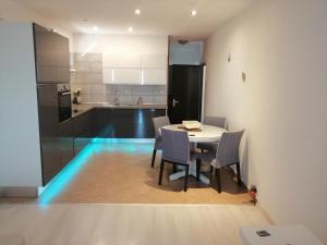 Kuchyň nebo kuchyňský kout v ubytování Hotel Ana Murter