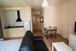 Kuchyňa alebo kuchynka v ubytovaní Urbi Apartments