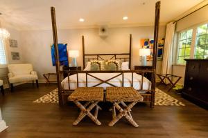 Ένα ή περισσότερα κρεβάτια σε δωμάτιο στο Hotel Escalante