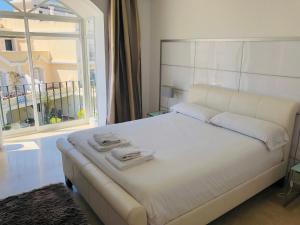 Posteľ alebo postele v izbe v ubytovaní Luxury Duplex in Aloha Gardens close to Puerto Banus