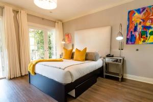 Postel nebo postele na pokoji v ubytování Hotel Escalante + 25 fotografií