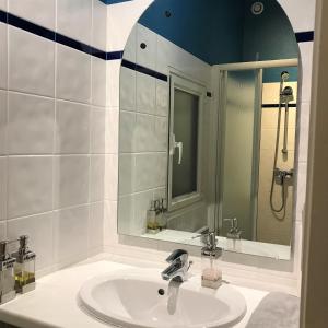 Ванна кімната в Mirande Montagne-Saint Emilion