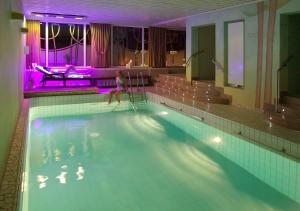 Bazén v ubytování Hotel Garni Fürst von Waldeck nebo v jeho okolí