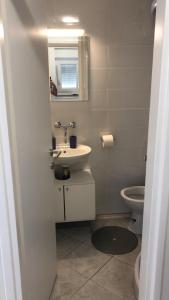 Kúpeľňa v ubytovaní Solaria apartments + 37 fotografií