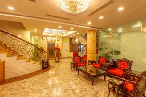 Posezení v ubytování Huong Sen Annex Hotel