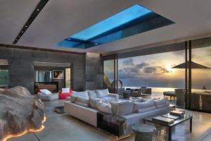 Posezení v ubytování Six Senses Zil Pasyon, Seychelles
