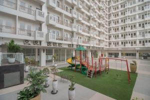 พื้นที่เล่นสำหรับเด็กของ RedDoorz Apartment @ Sentul Tower