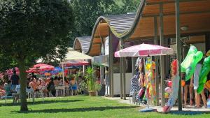 Vonkajšia záhrada v ubytovaní Joe Beach Apartman