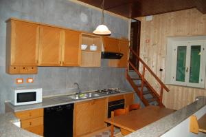 A kitchen or kitchenette at Laghi d'Insubria