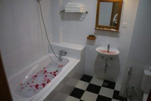 Gallery image of The Pegu Lodge in Bago