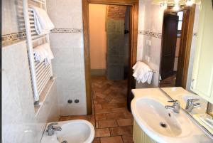 Łazienka w obiekcie Villa Il Palazzo