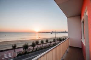 Gallery image of Hotel Le Trident Thyrsé in Royan