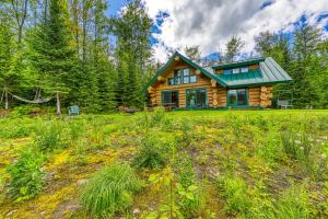 Gallery image of Eaglet Log Home in Franconia