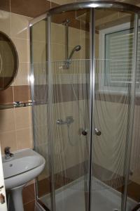 Koupelna v ubytování Apartmani Novosel