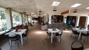 Restaurace v ubytování Gately Inn Entebbe