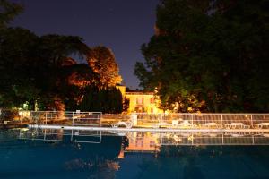 Φωτογραφία από το άλμπουμ του camping rochecondrie σε Viviers