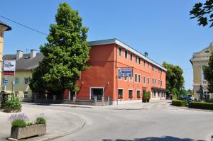 Budynek, w którym mieści się hotel