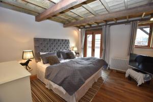 Llit o llits en una habitació de Oak tree stables cottage