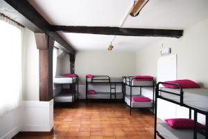Postel nebo postele na pokoji v ubytování Albergue de Peregrinos Gerekiz