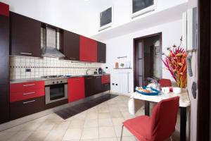 Virtuvė arba virtuvėlė apgyvendinimo įstaigoje B&B Chiaia Relax