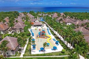 vista aerea su un parco acquatico in un resort di Allegro Cozumel All-Inclusive a Cozumel