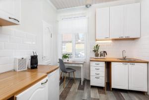 Kuchyň nebo kuchyňský kout v ubytování Morgenstern B&B