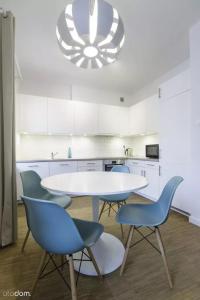 Kuchyňa alebo kuchynka v ubytovaní Stylowy 2-pokojowy apartament 5 min. od Rynku