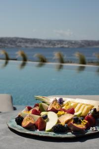 Comida no hotel ou em algum lugar perto