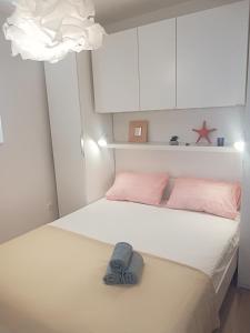 Postel nebo postele na pokoji v ubytování Home away from home
