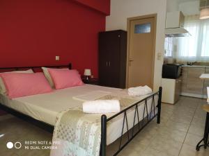 A bed or beds in a room at Apartments Onar