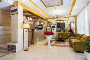 Kuchyň nebo kuchyňský kout v ubytování Hotel Picasso Paschim Vihar Delhi - Couple Friendly Local IDs Accepted