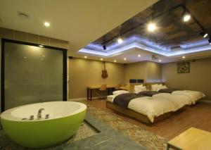 Φωτογραφία από το άλμπουμ του No.1 New Yorker Hotel σε Jinju +129 φωτογραφίες