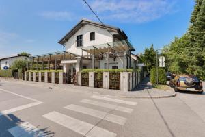 Το κτήριο όπου στεγάζεται  το bed & breakfast