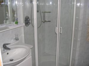 A bathroom at Obergereuth Hof 1288