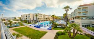 an image of a pool at a resort at La Blanche Resort & Spa in Turgutreis