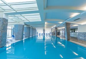 The swimming pool at or close to La Blanche Resort & Spa