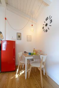 A kitchen or kitchenette at Casetta Gattini