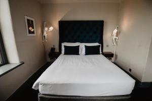 Rúm í herbergi á Bellinter House Hotel & Spa