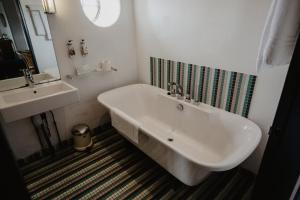 Baðherbergi á Bellinter House Hotel & Spa