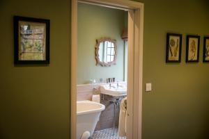 Galeriebild der Unterkunft Leeds Castle Stable Courtyard Bed and Breakfast in Maidstone