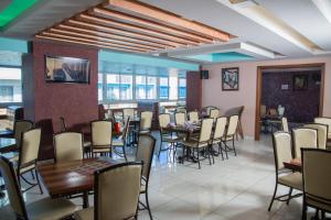 Posezení v ubytování Delfirm Hotel + 29 fotografií