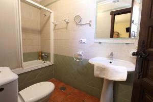 Ein Badezimmer in der Unterkunft Hostal Rocio