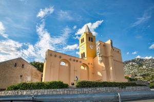 Photo de la galerie de l'établissement Apartmani Mate Vrban, à Karlobag 27 autres photos