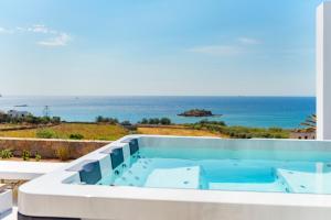 Бассейн в Aelion Villa или поблизости
