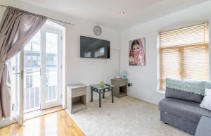 Predel za sedenje v nastanitvi Luxury Central Newcastle Apartment 23