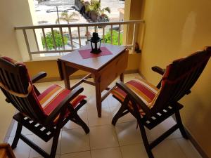 Posezení v ubytování PLAYA PUERTO TAZACORTE Modern Beach Apartment + 20 fotografií